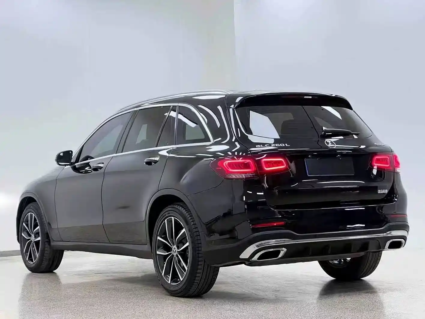 Фото 8 - Mercedes-Benz GLC