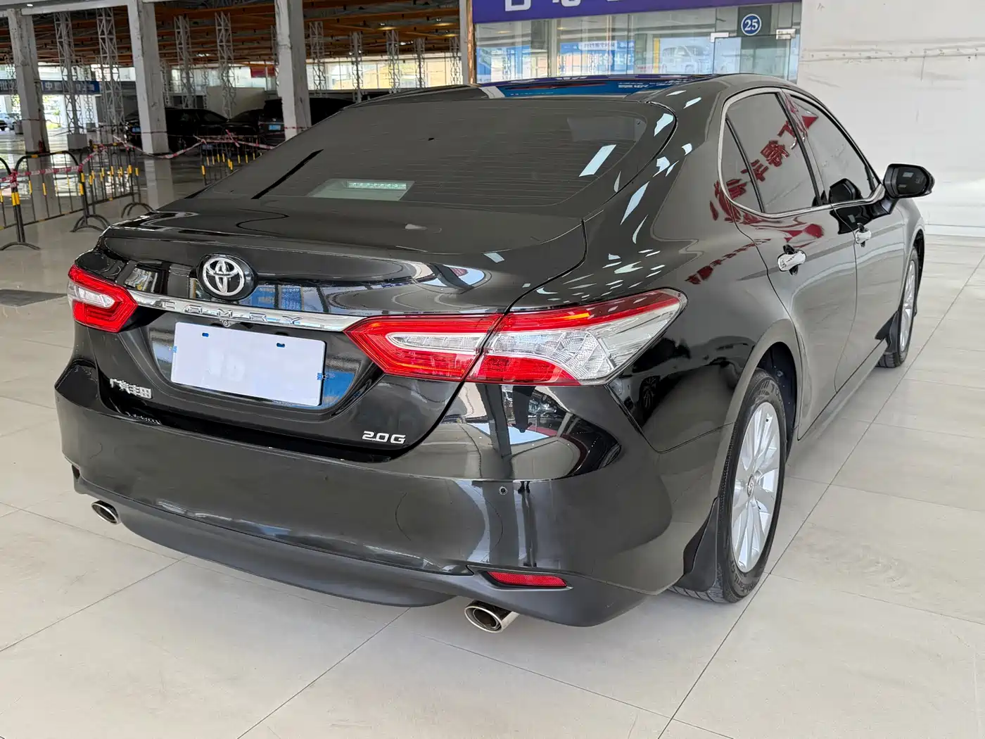 Toyota Camry 2021 2.0G Luxury Edition фото 12