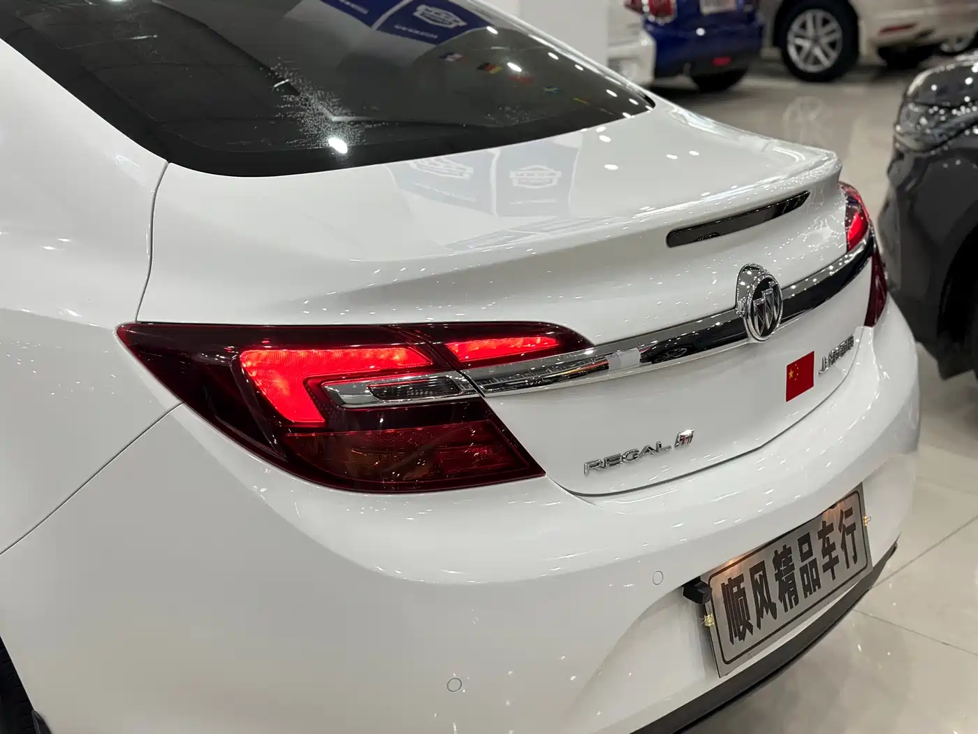 Buick Regal 2015 1.6T Leading Tech Edition фото 3