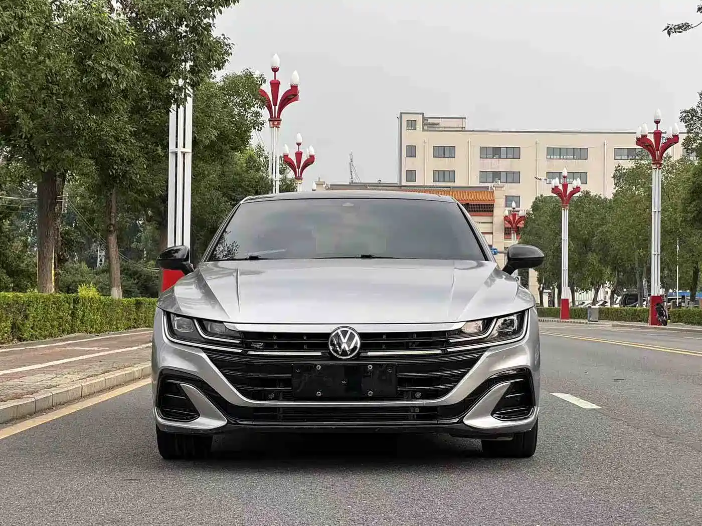 Volkswagen FAW-Volkswagen CC 2021 380TSI Eye-catching Edition 30th Anniversary фото 2