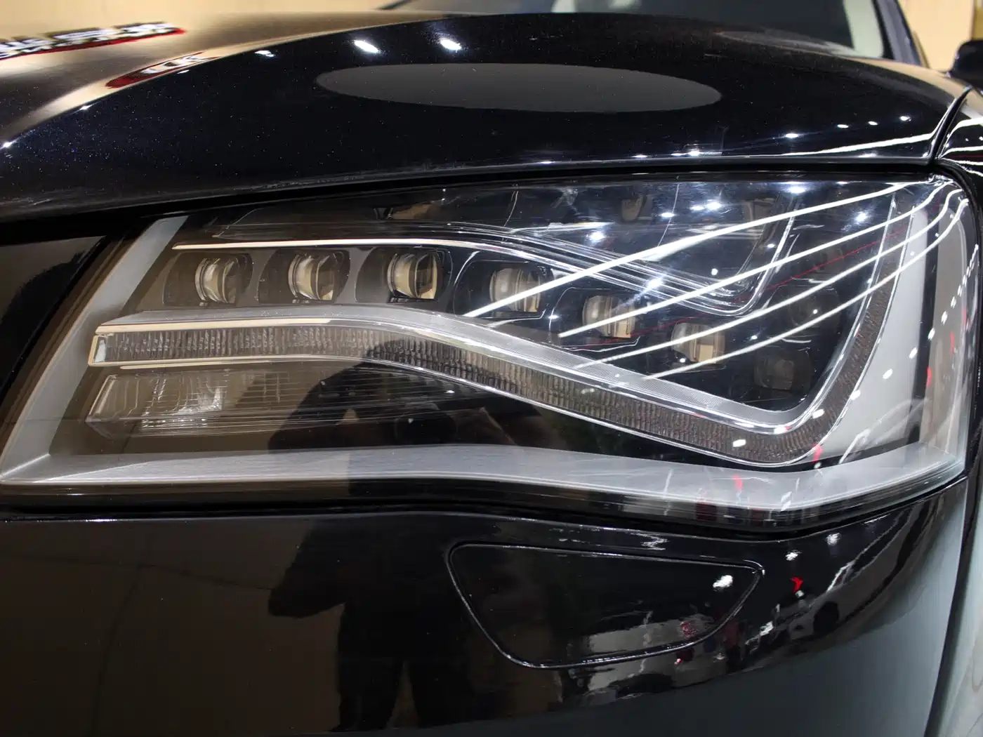Audi A8 2013 A8L 6.3 FSI W12 quattro Exclusive фото 19