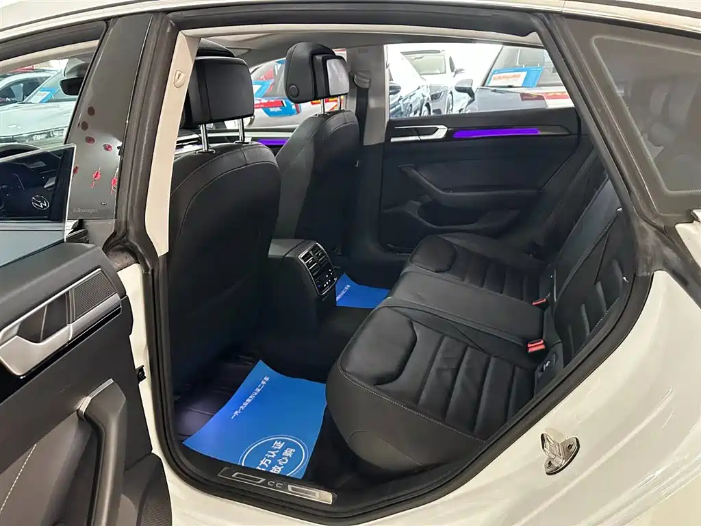 Volkswagen FAW-Volkswagen CC 2023 380TSI Eye-catching Edition фото 28