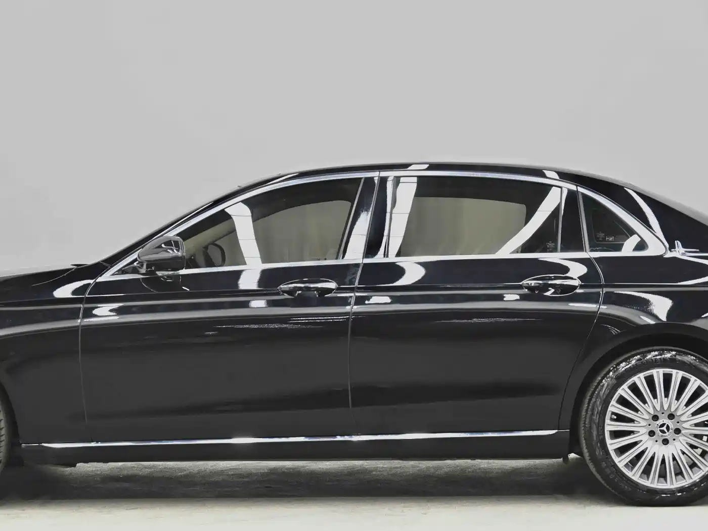 Mercedes-Benz E-Class 2022 E 300 L Fashion фото 26