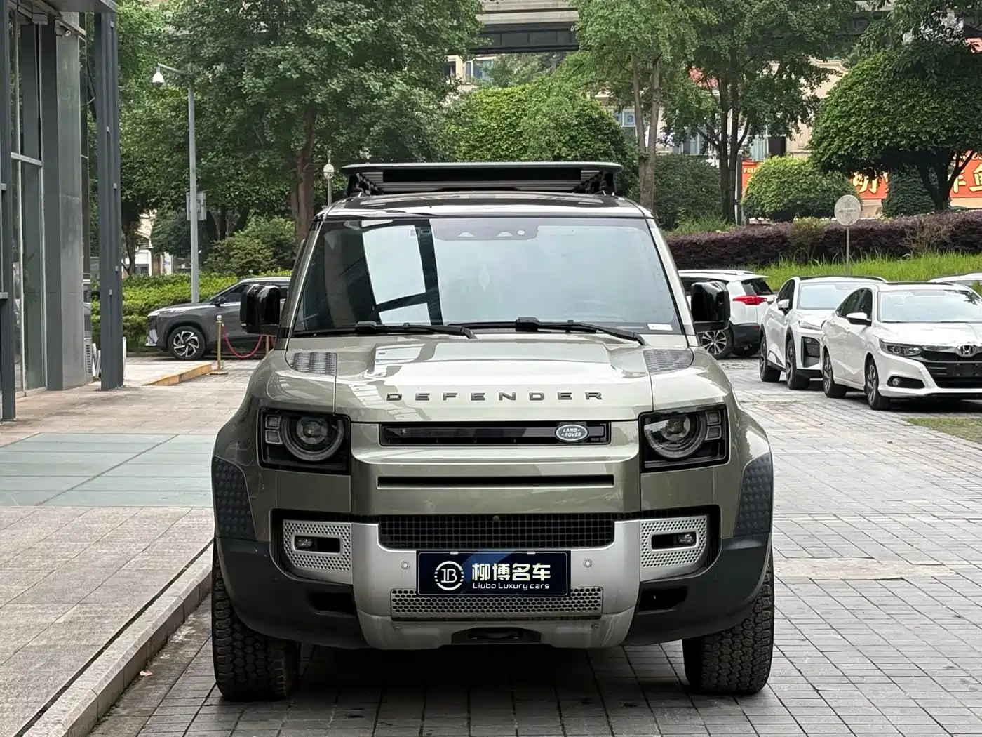 Land Rover Defender 2023 Facelift 110 3.0T P400 Dark Special Edition фото 2