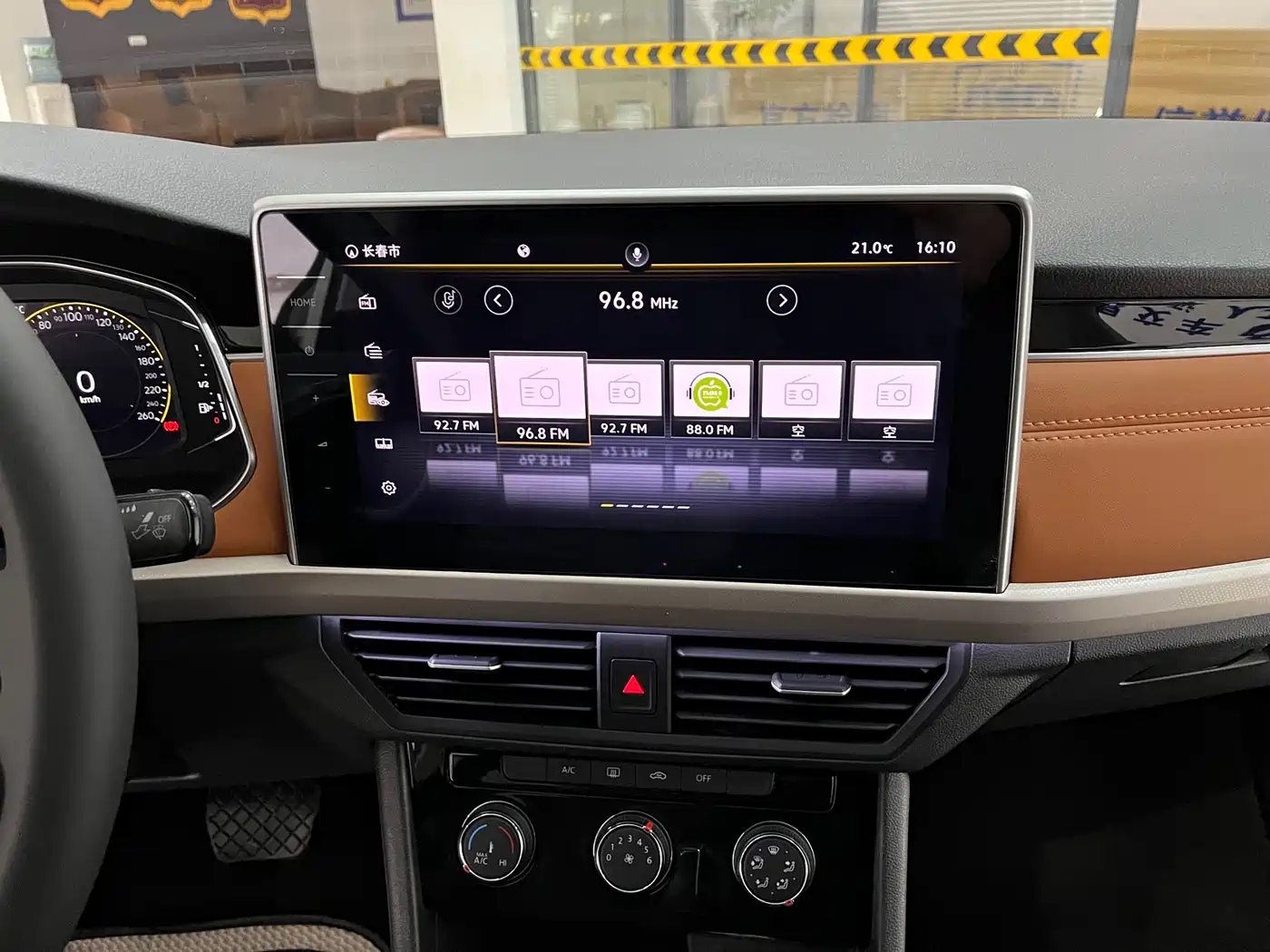 Volkswagen Bora 2023 200TSI DSG Yuexing PRO Edition фото 13