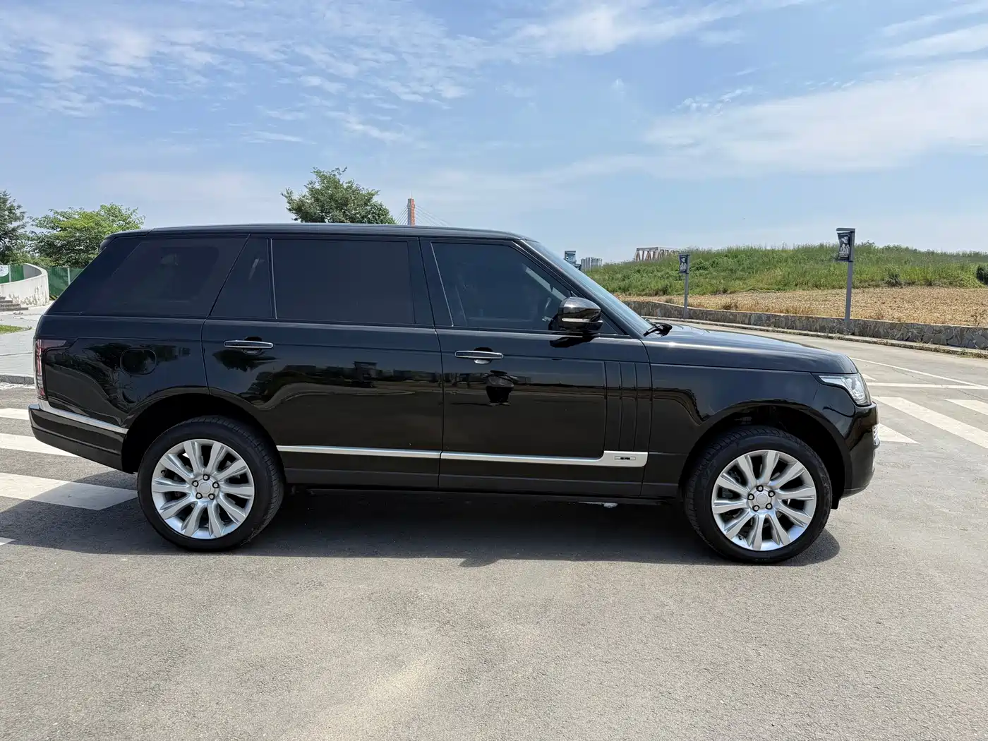 Land Rover Range Rover 2015 3.0 SC V6 Vogue SE Genesis Extended Edition фото 4