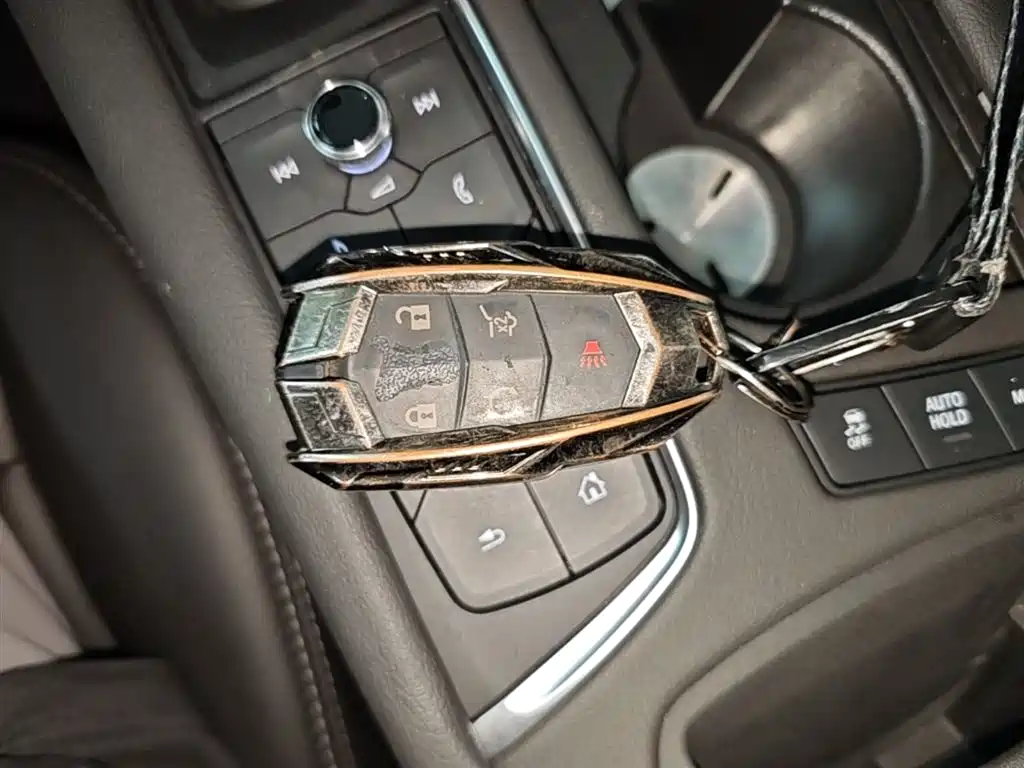Cadillac XT5 2022 2.0T 2WD Luxury фото 9