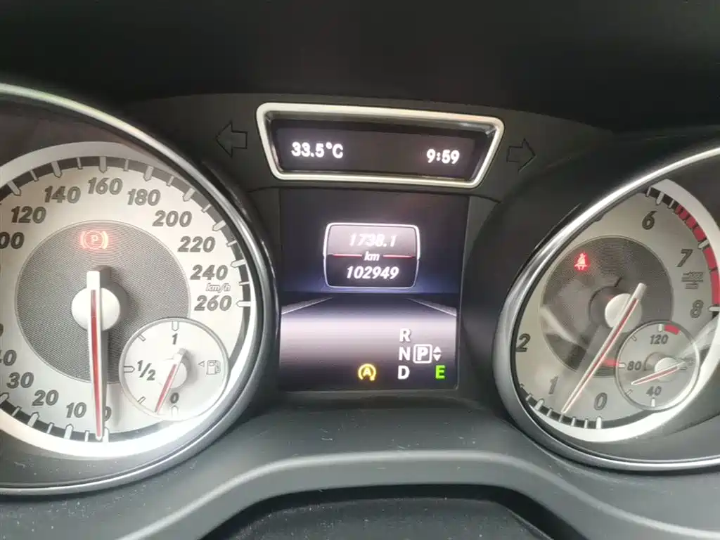 Mercedes-Benz GLA 2016 GLA 220 4MATIC Fashion фото 12