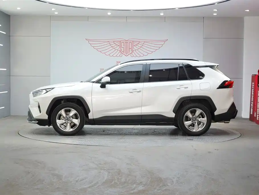 Toyota RAV4 Rongfang 2021 2.0L CVT 4WD Trend фото 2