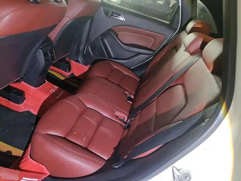 Mercedes-Benz B-Class 2016 B 200 Collector's Edition фото 17