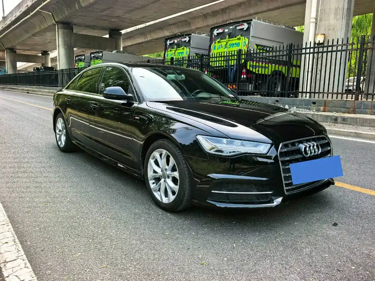 Audi A6L 2018 30th Anniversary 35 TFSI Fashion фото 3