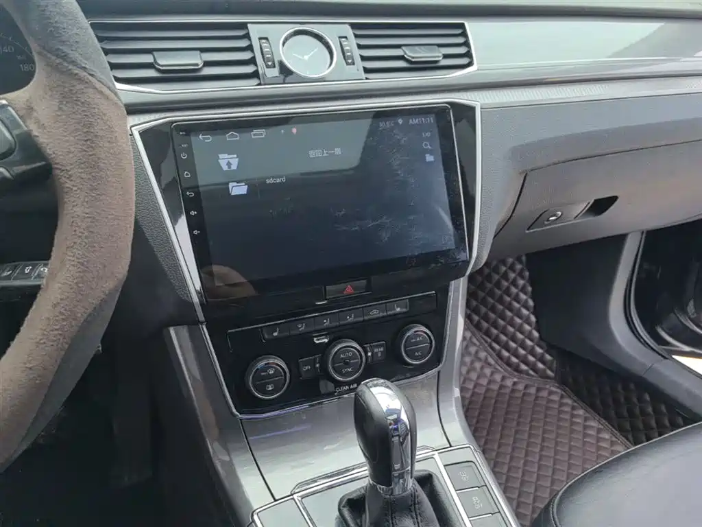 Volkswagen Passat 2016 330TSI DSG Honor Edition фото 13