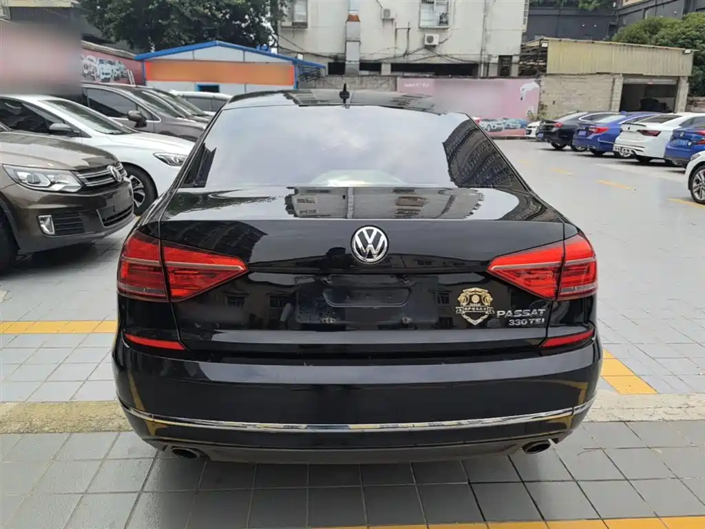 Volkswagen Passat 2016 330TSI DSG Honor Edition фото 6