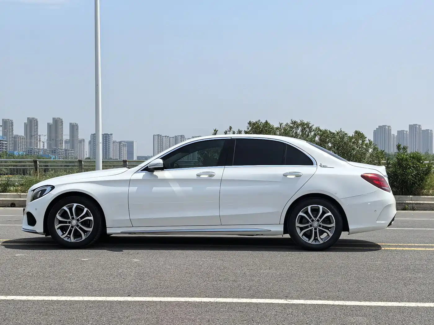 Mercedes-Benz C-Class 2016 C 180 L Sport фото 17