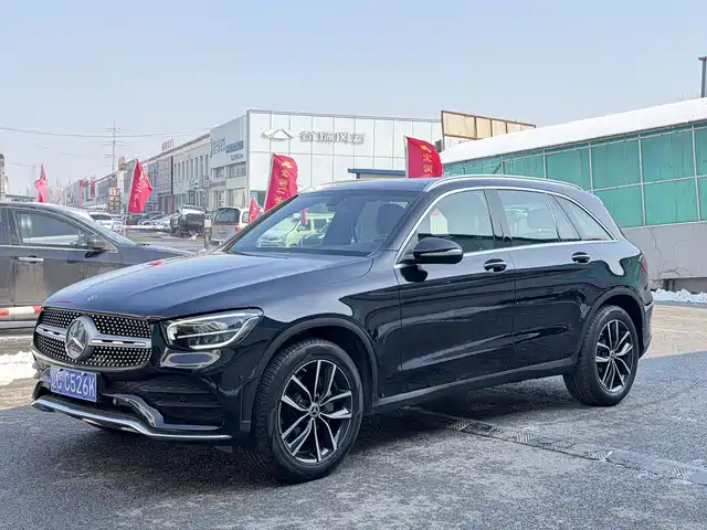 MERCEDES-BENZ GLC