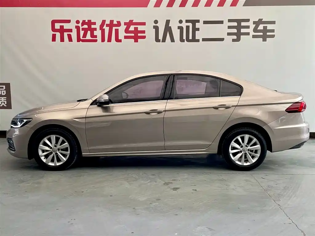 Volkswagen Bora 2019 Facelift 1.5L Automatic Comfort China VI фото 3