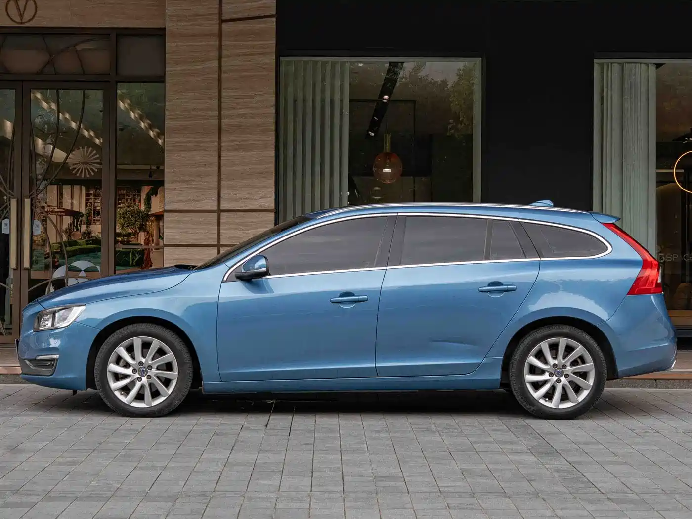 Фото 6 - Volvo V60