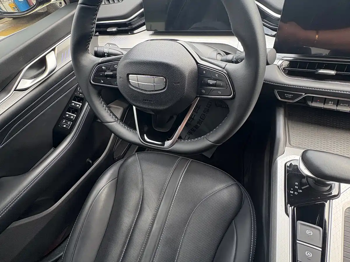 Фото 8 - Geely Preface