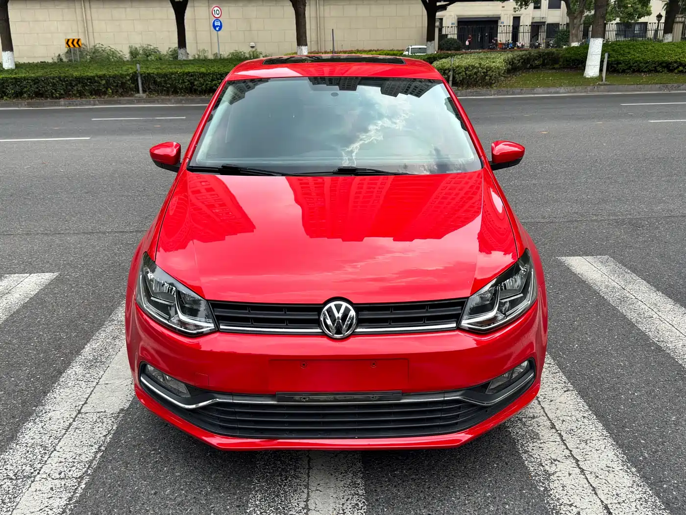 Volkswagen Polo 2016 1.6L Automatic Comfort фото 2
