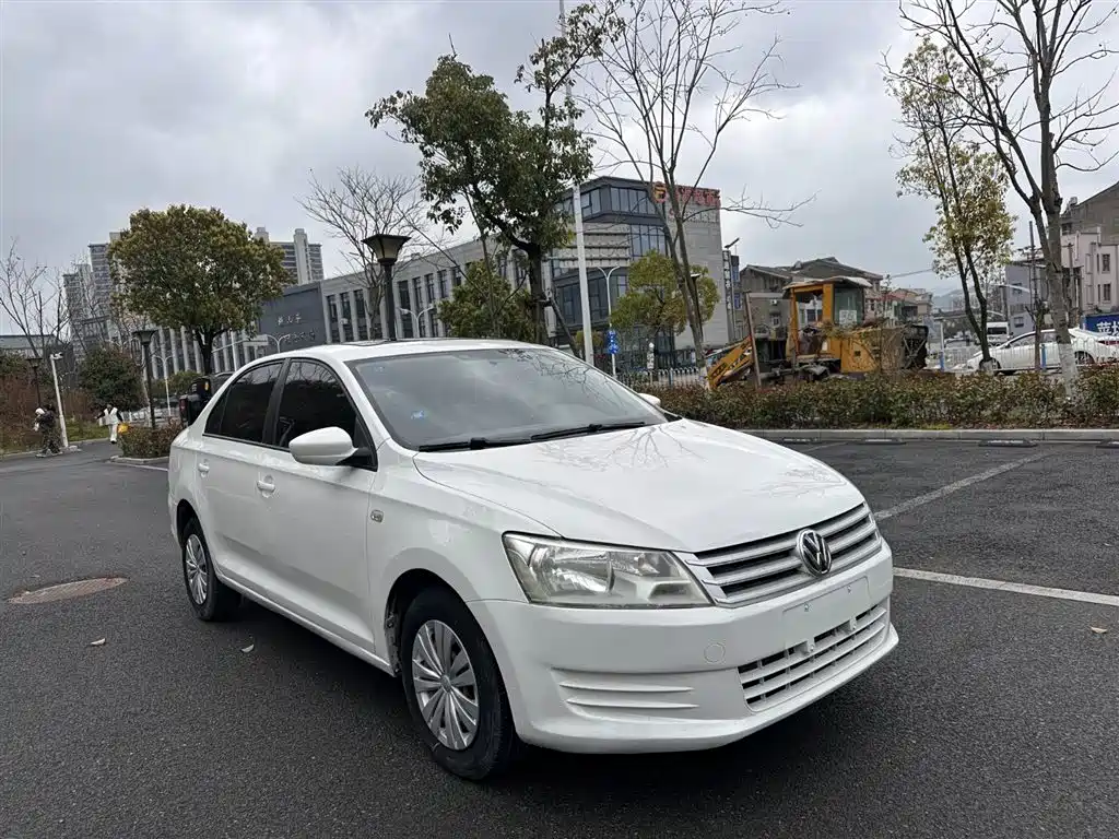 Volkswagen Santana 2015 1.6L Automatic Comfort Edition фото 16