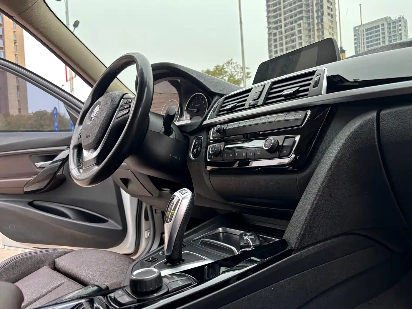 BMW 3 Series 2018 320Li Fashion Style фото 15