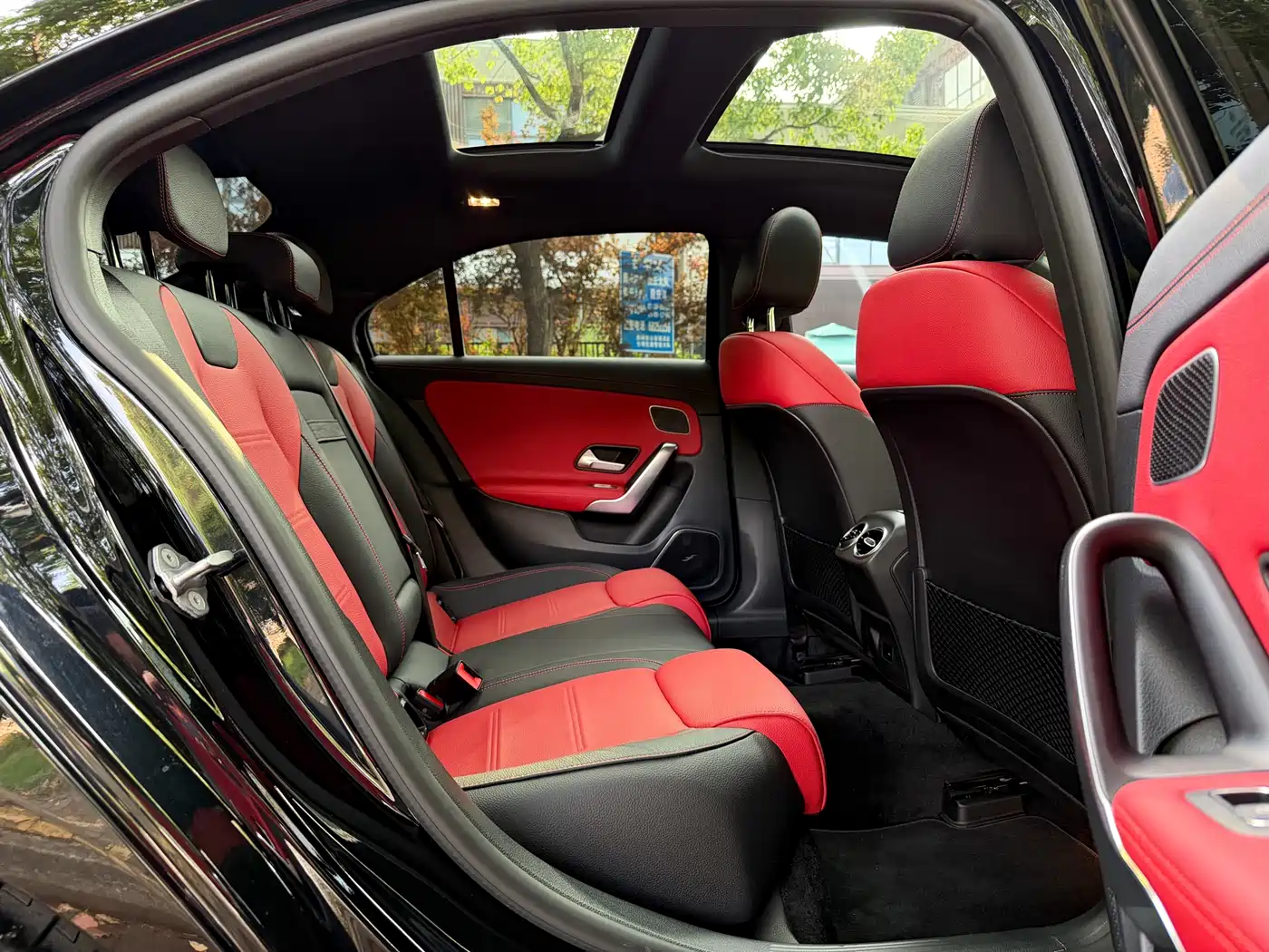Mercedes-Benz A-Class AMG 2022 AMG A 35 L 4MATIC фото 11