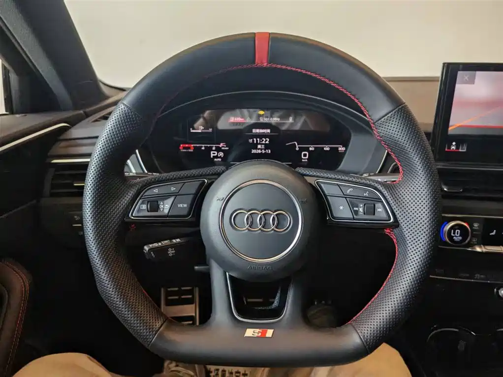Audi A4L 2025 2 Million Celebration Edition 40 TFSI Luxury Dynamic B&O Starlight Night Edition фото 9