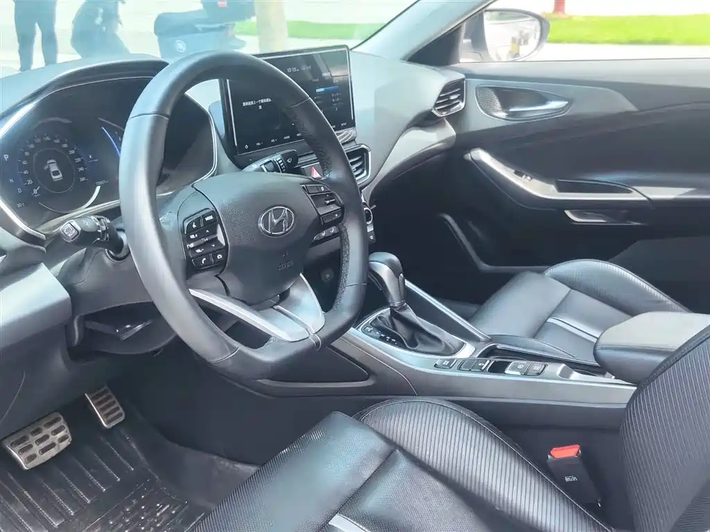 Hyundai Fista 2019 280TGDi Sport Edition China VI фото 5