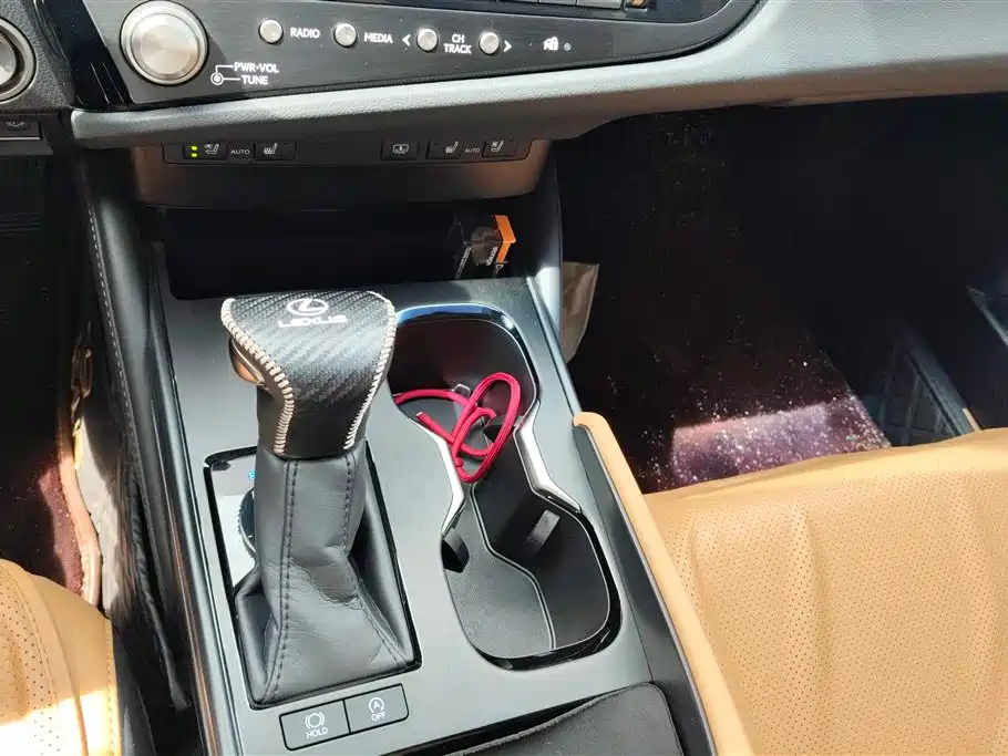 Lexus ES 2024 200 Premium Edition фото 16
