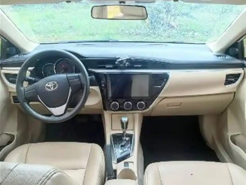 Toyota Corolla 2014 1.6L CVT GL фото 17