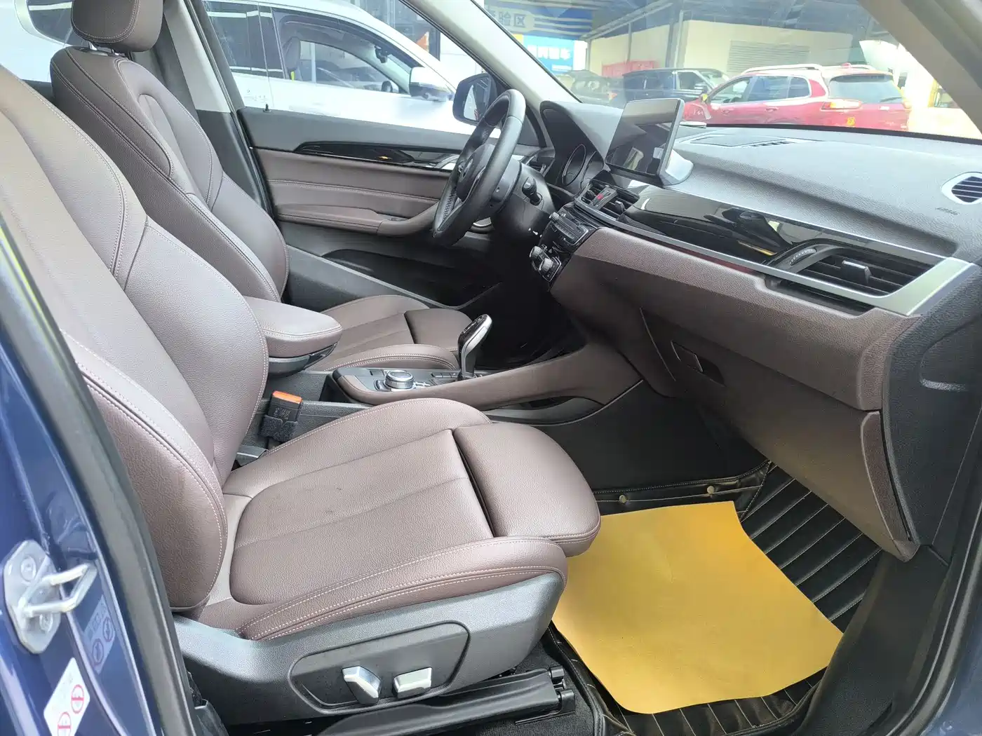 BMW X1 2022 sDrive25Li Leading фото 6