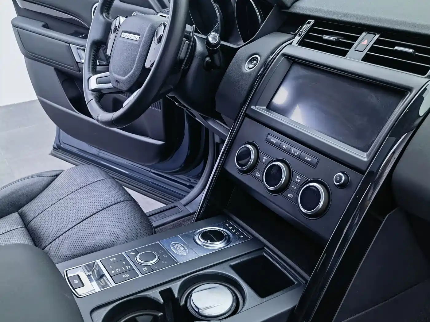 Land Rover Discovery 2019 3.0 SC V6 SE фото 12