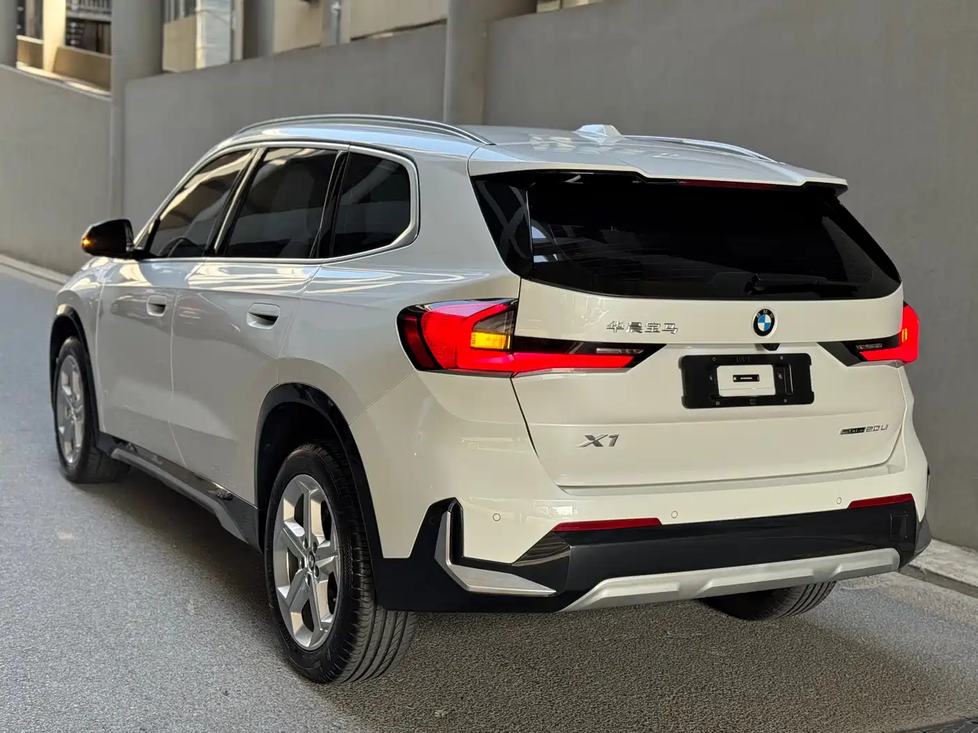 BMW X1 2023 sDrive20Li X Design Package фото 4