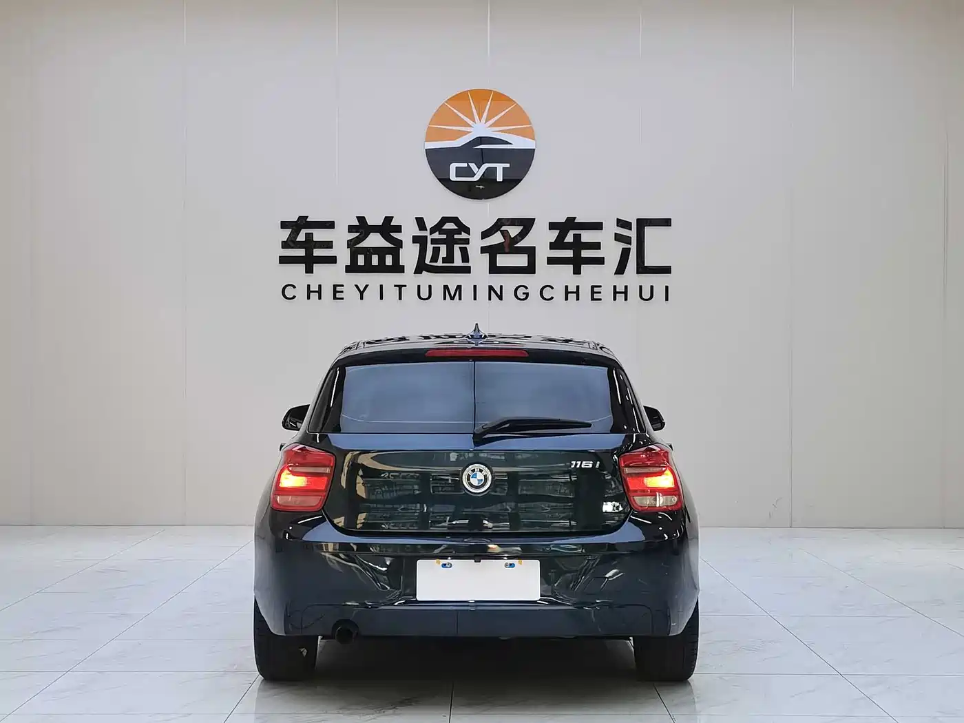 BMW 1 Series (Import) 2013 Facelift 116i Leading Model фото 5
