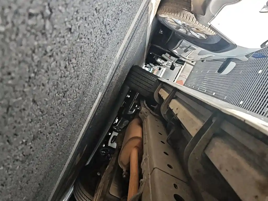 Haval H9 2015 2.0T 4WD Luxury 7-Seater фото 21
