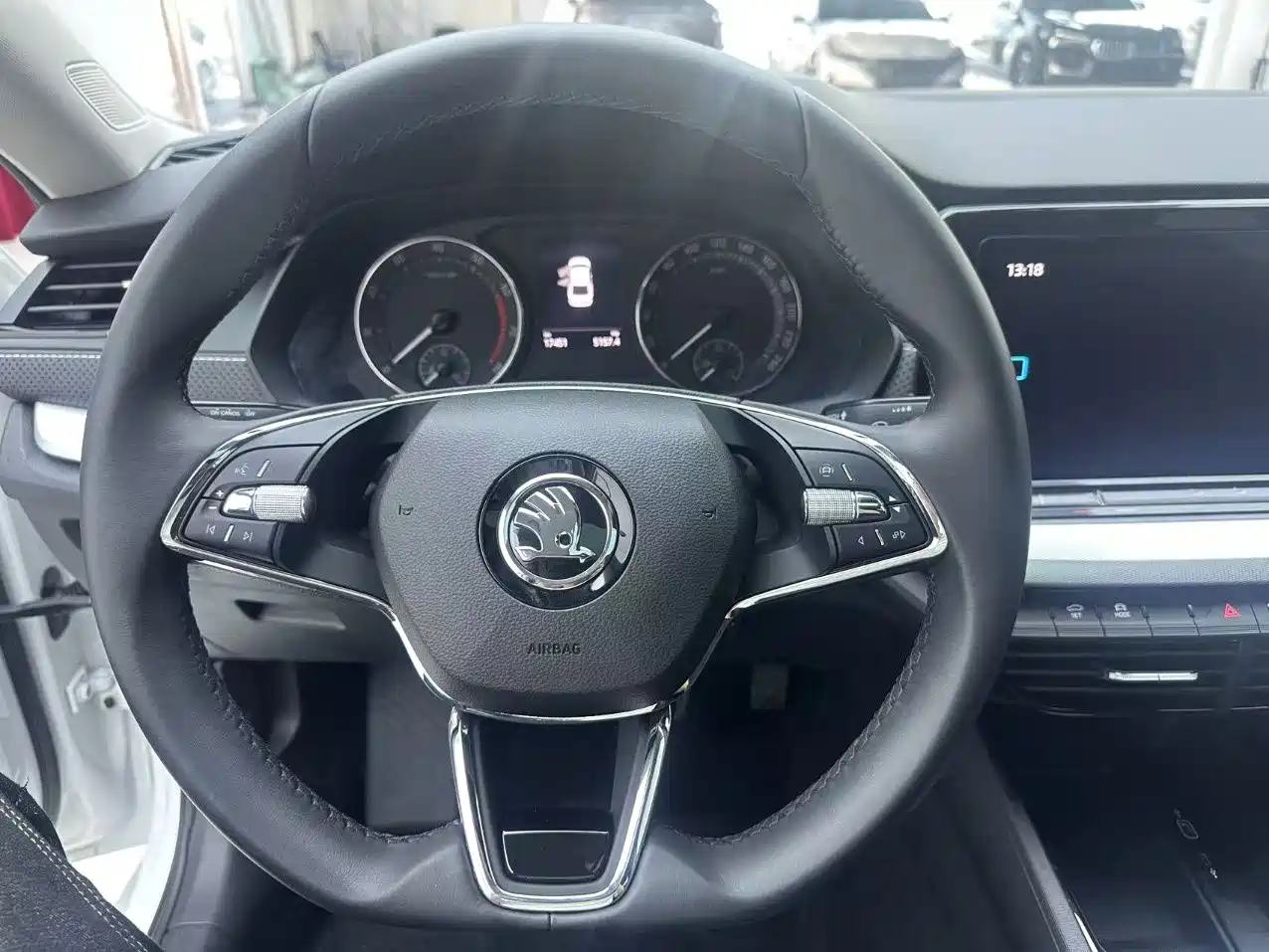 Škoda Octavia 2023 Facelift PRO TSI280 Premium Edition фото 12