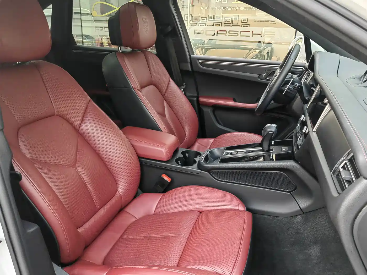 Porsche Macan 2021 Macan 2.0T фото 21