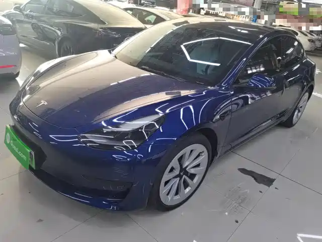 Tesla Model 3 Рестайлинг, стандартный запас хода, задний привод, улучшенная, 3D1