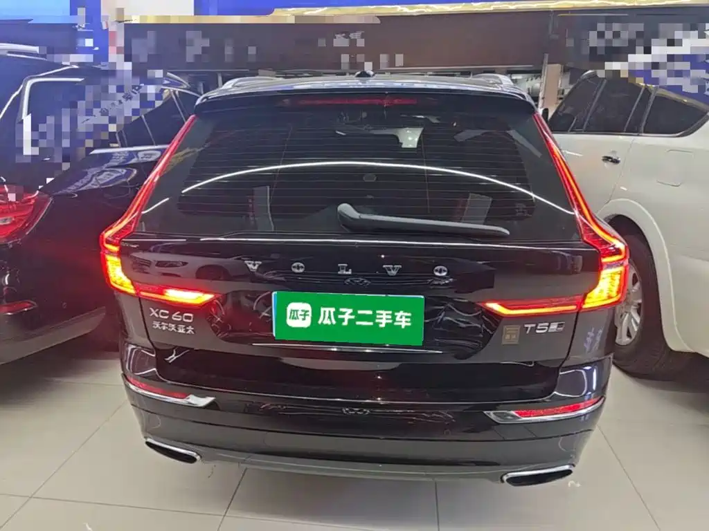 Фото 6 - Volvo XC60