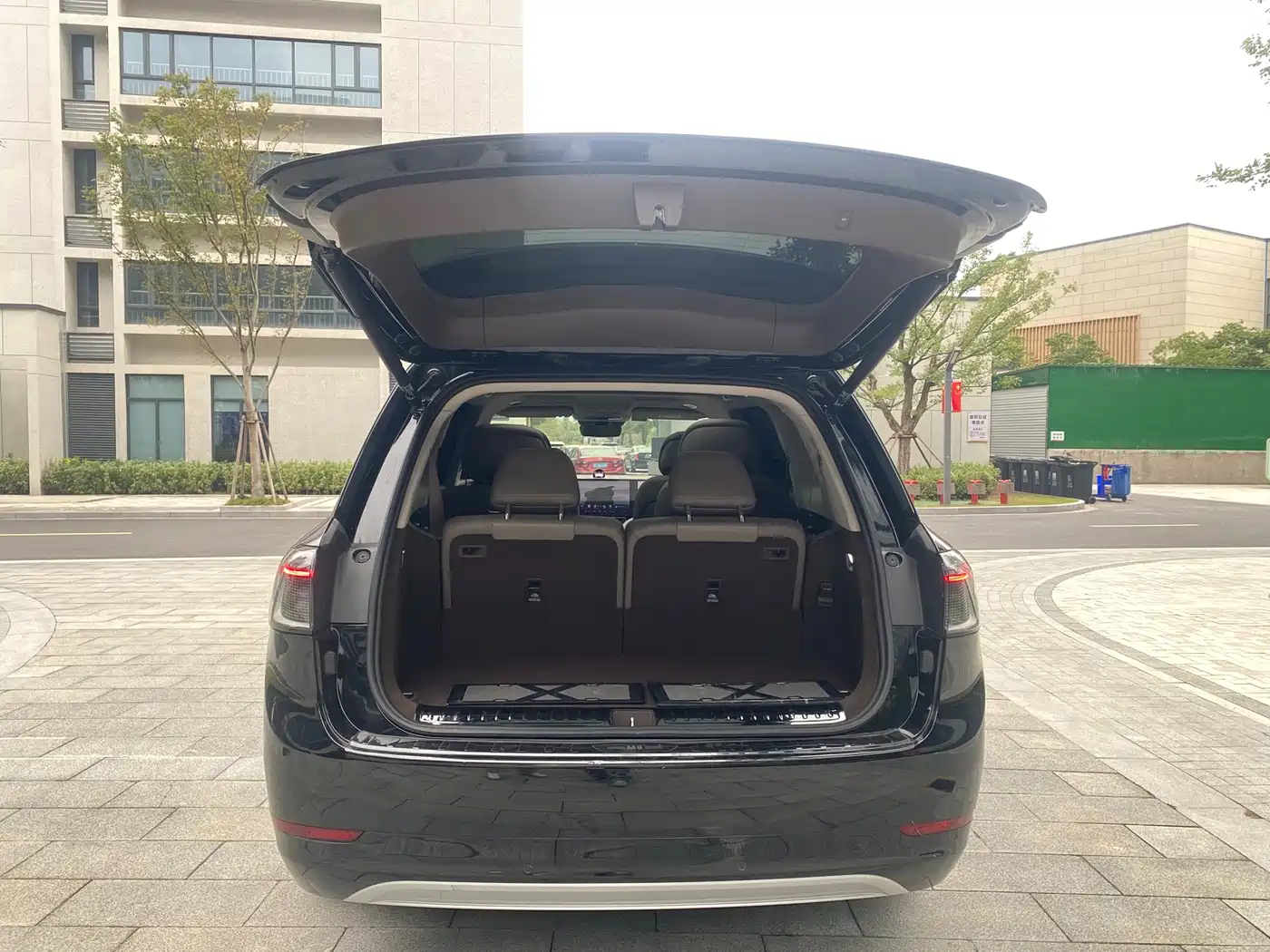 AITO Wenjie AITO M9 2024 Pure Electric Max Edition 100kWh 6-Seater фото 9