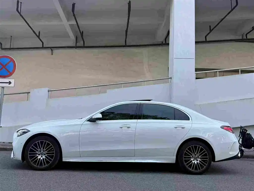 Фото 2 - Mercedes-Benz C-Class