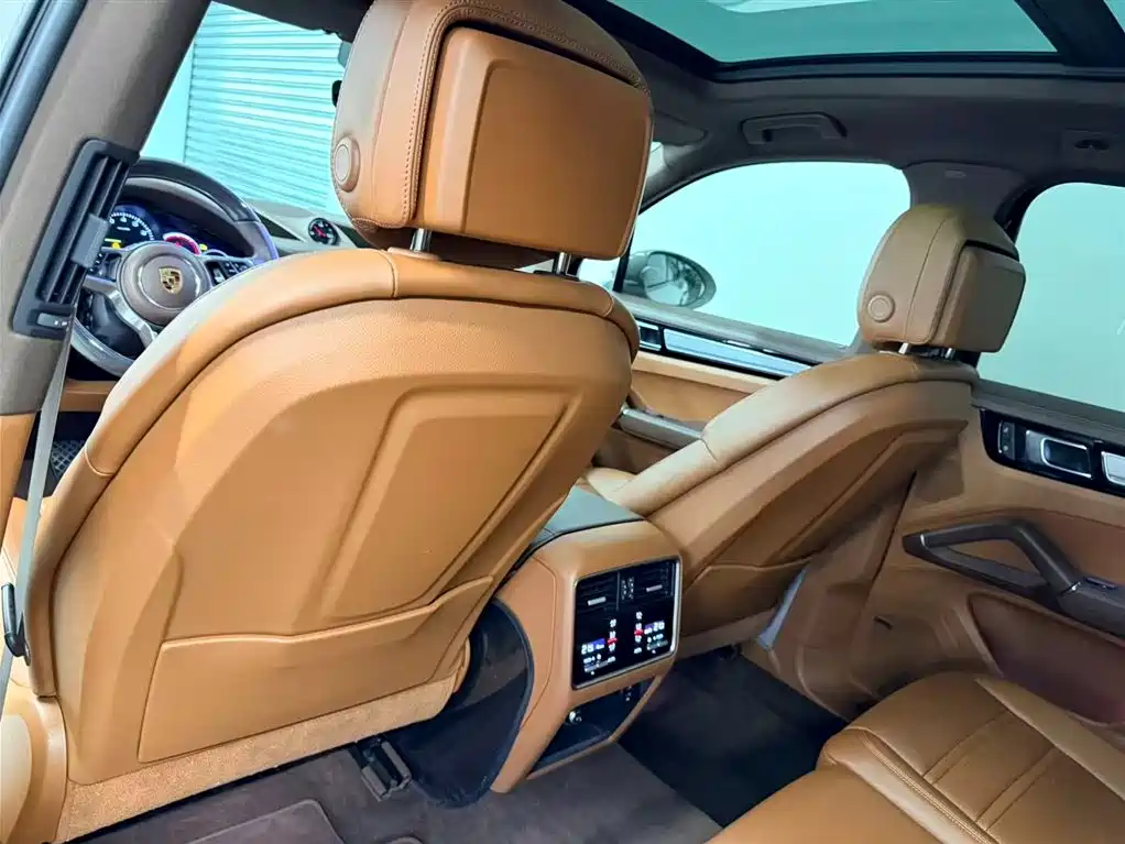 Porsche Cayenne New Energy 2021 Cayenne E-Hybrid 2.0T фото 19