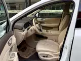 Photo 6 - Shangjie SUV