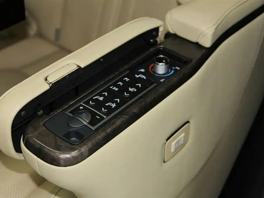 Toyota Alphard 2021 Hybrid 2.5L Premium фото 22