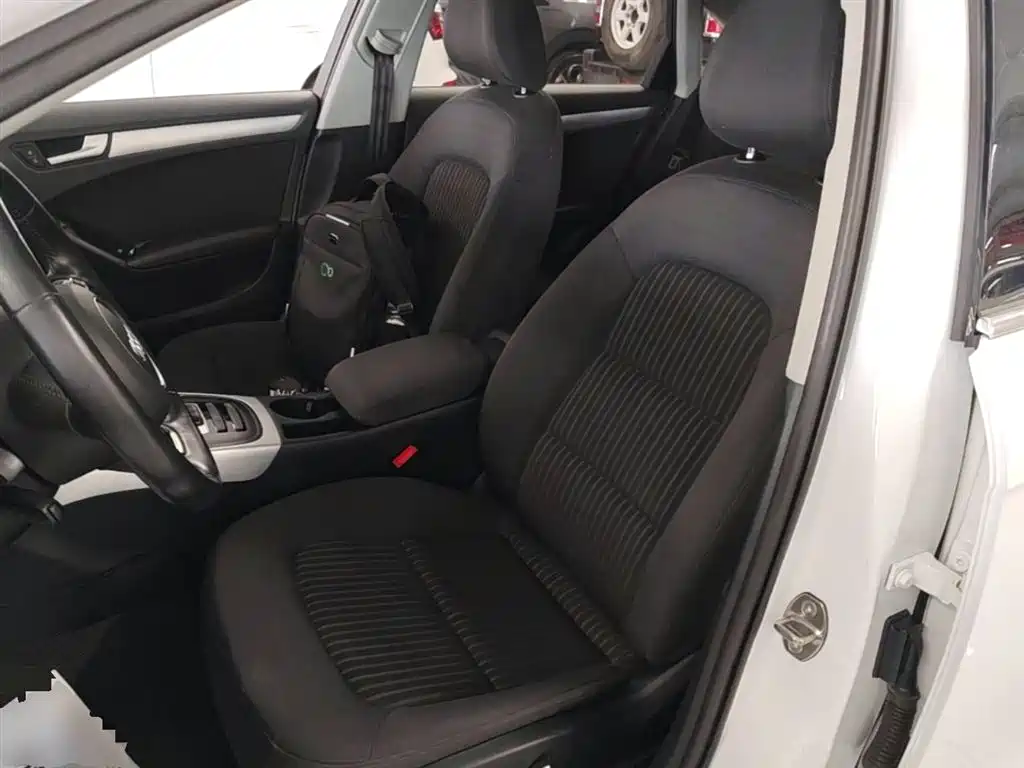 Audi A4L 2016 35 TFSI Collector's Edition Automatic Standard фото 22