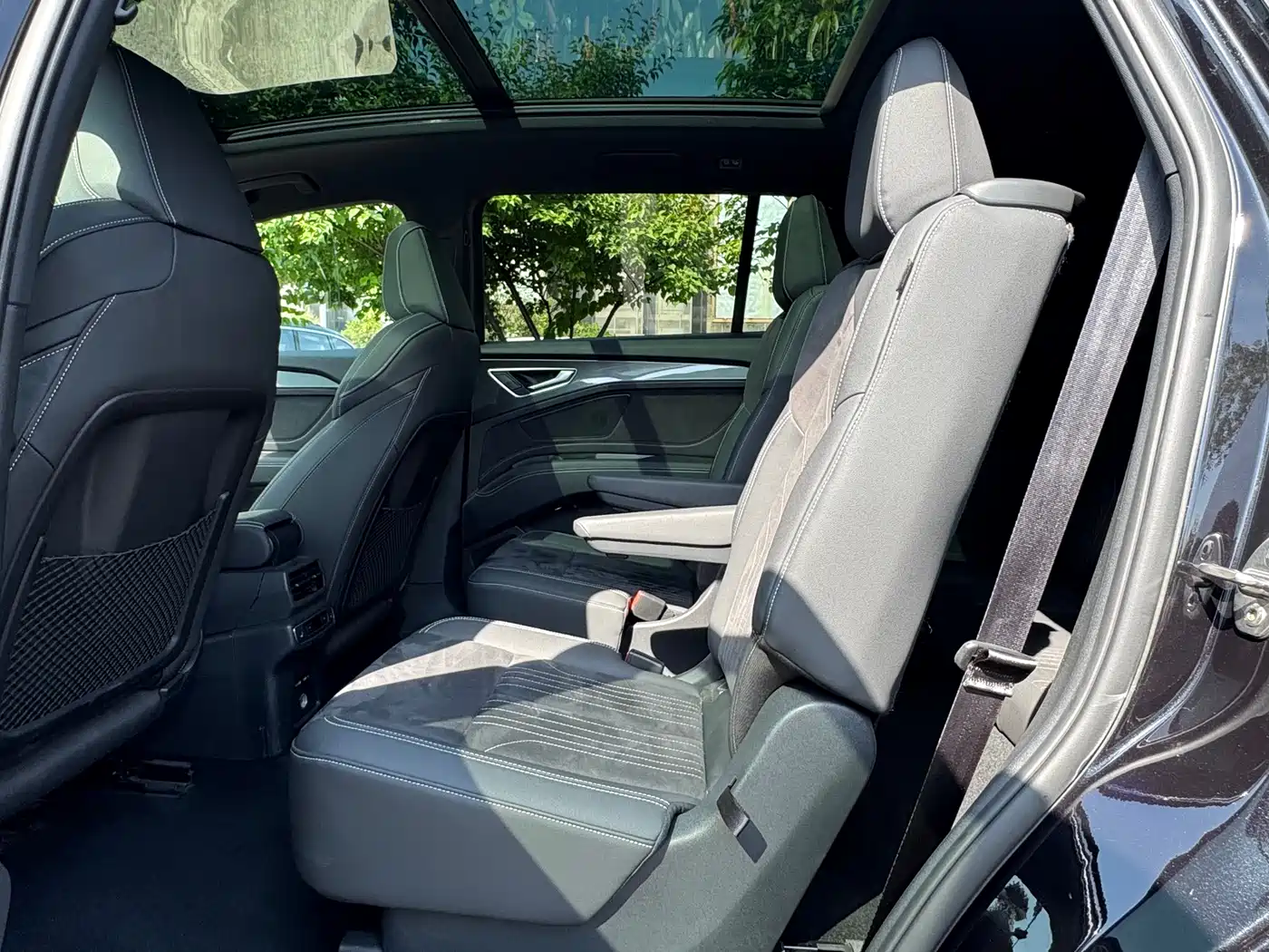 Audi Q5 e-tron 2022 50 e-tron quattro Glory Edition Mecha Suit Sun Chaser Version фото 10