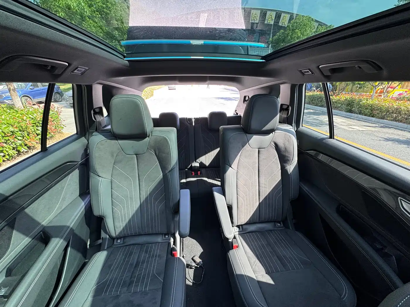 Audi Q5 e-tron 2022 50 e-tron quattro Glory Edition Mecha Suit Sun Chaser Version фото 17