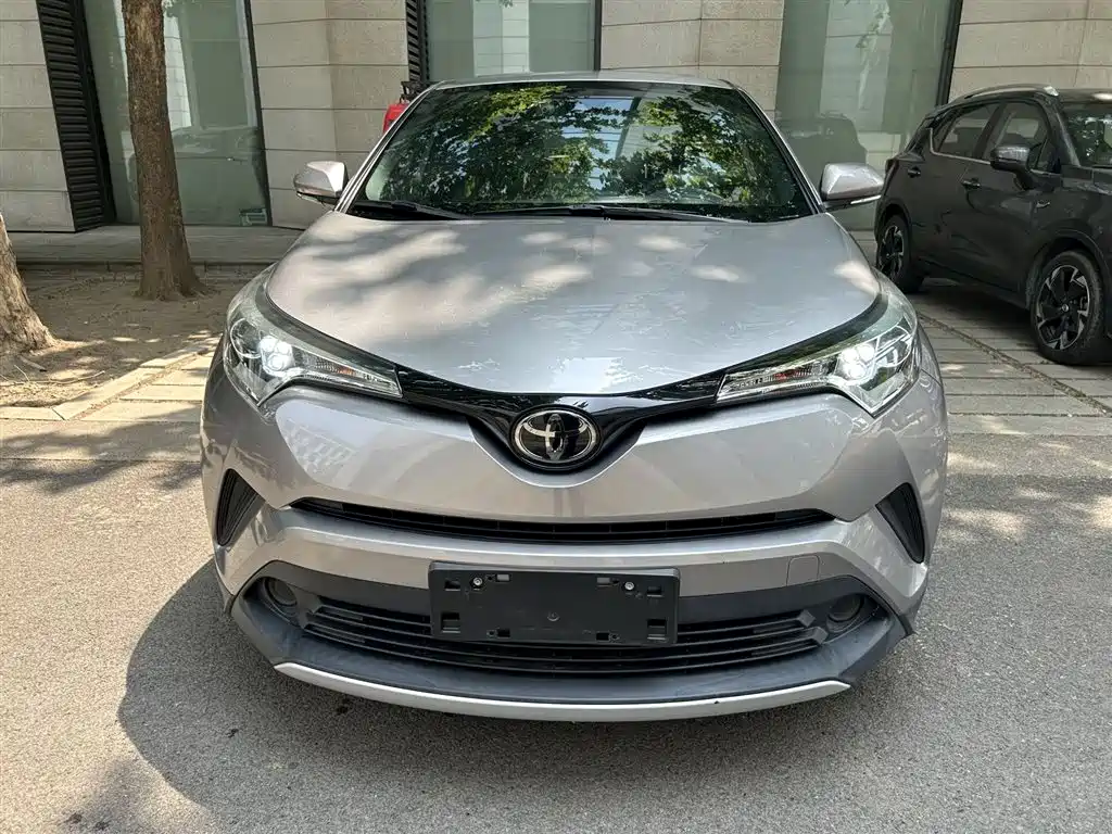 Toyota IZOA 2020 2.0L Yi Xiang Edition фото 2