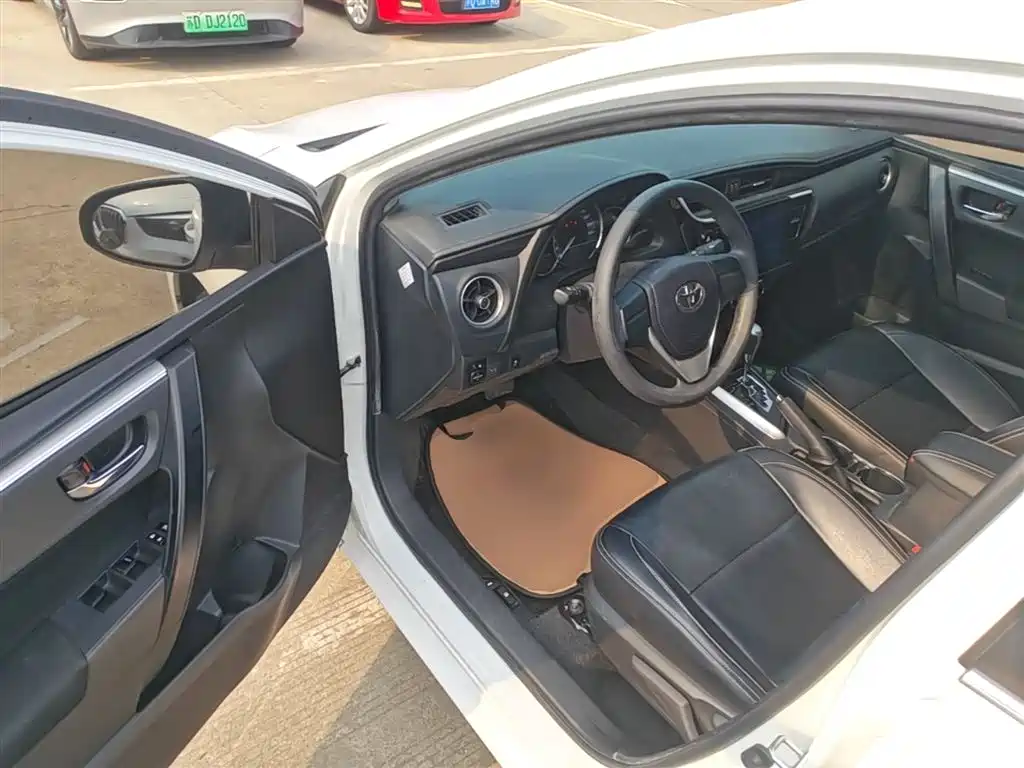 Toyota Corolla 2018 1.2T S-CVT GL Smart Edition фото 16