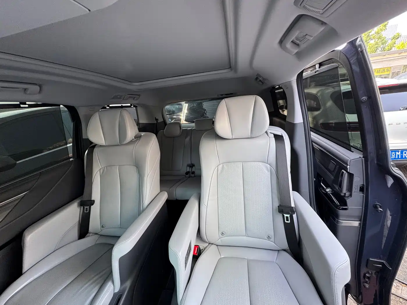 Buick GL8 2025 Land Honor Premium Edition фото 8